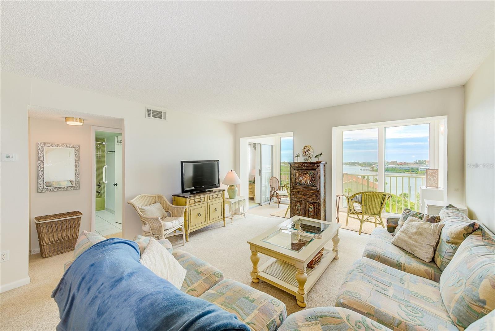 Image 19 of 63 For 10216 Regal Drive 705