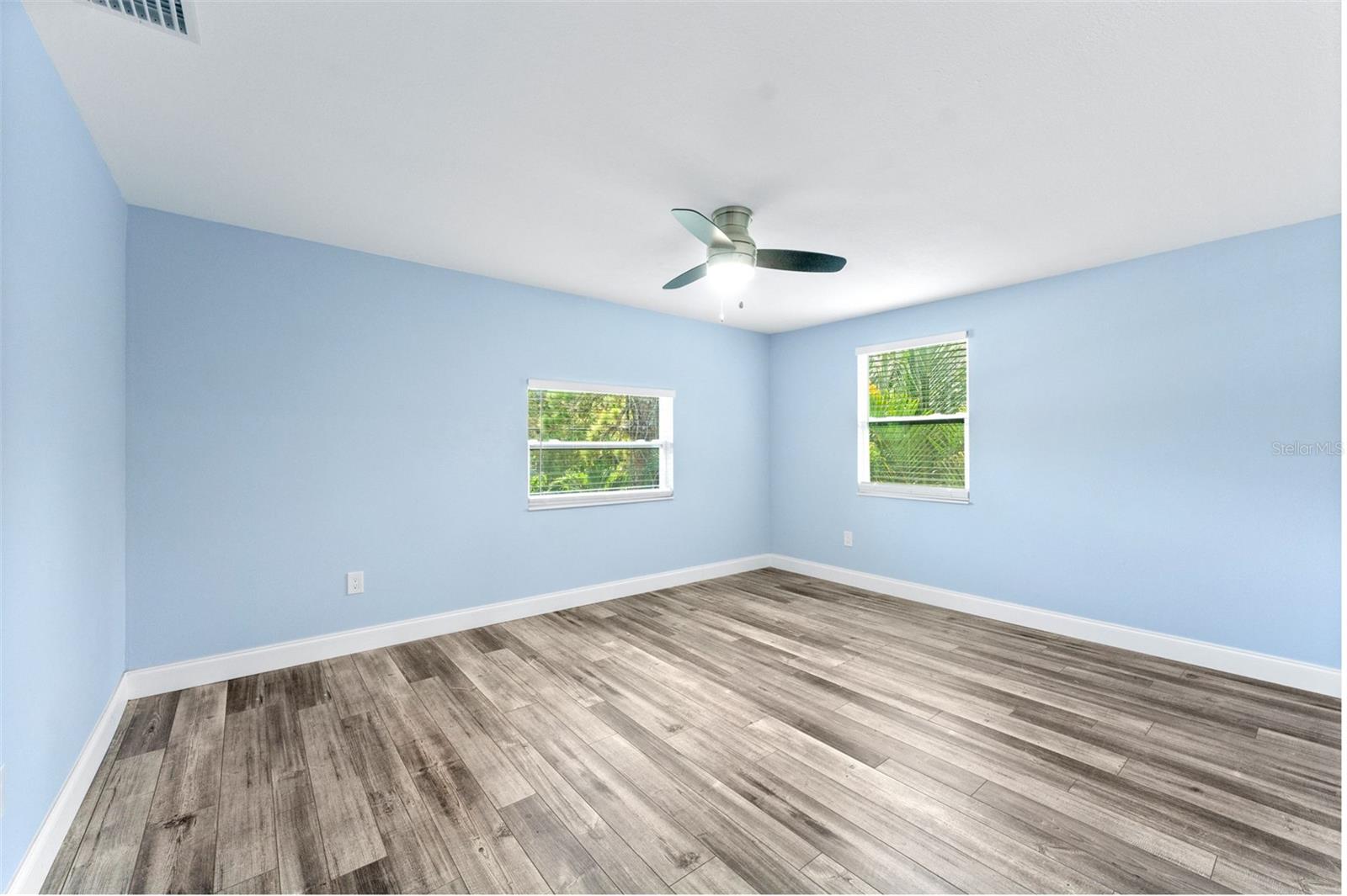 Image 14 of 34 For 5105 Tangerine Avenue S
