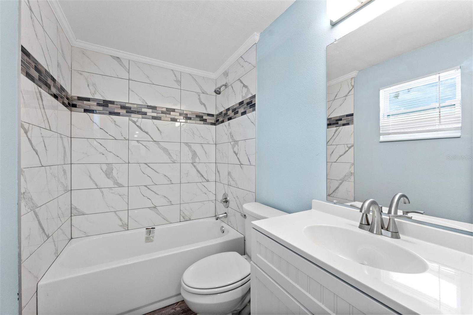 Image 15 of 34 For 5105 Tangerine Avenue S
