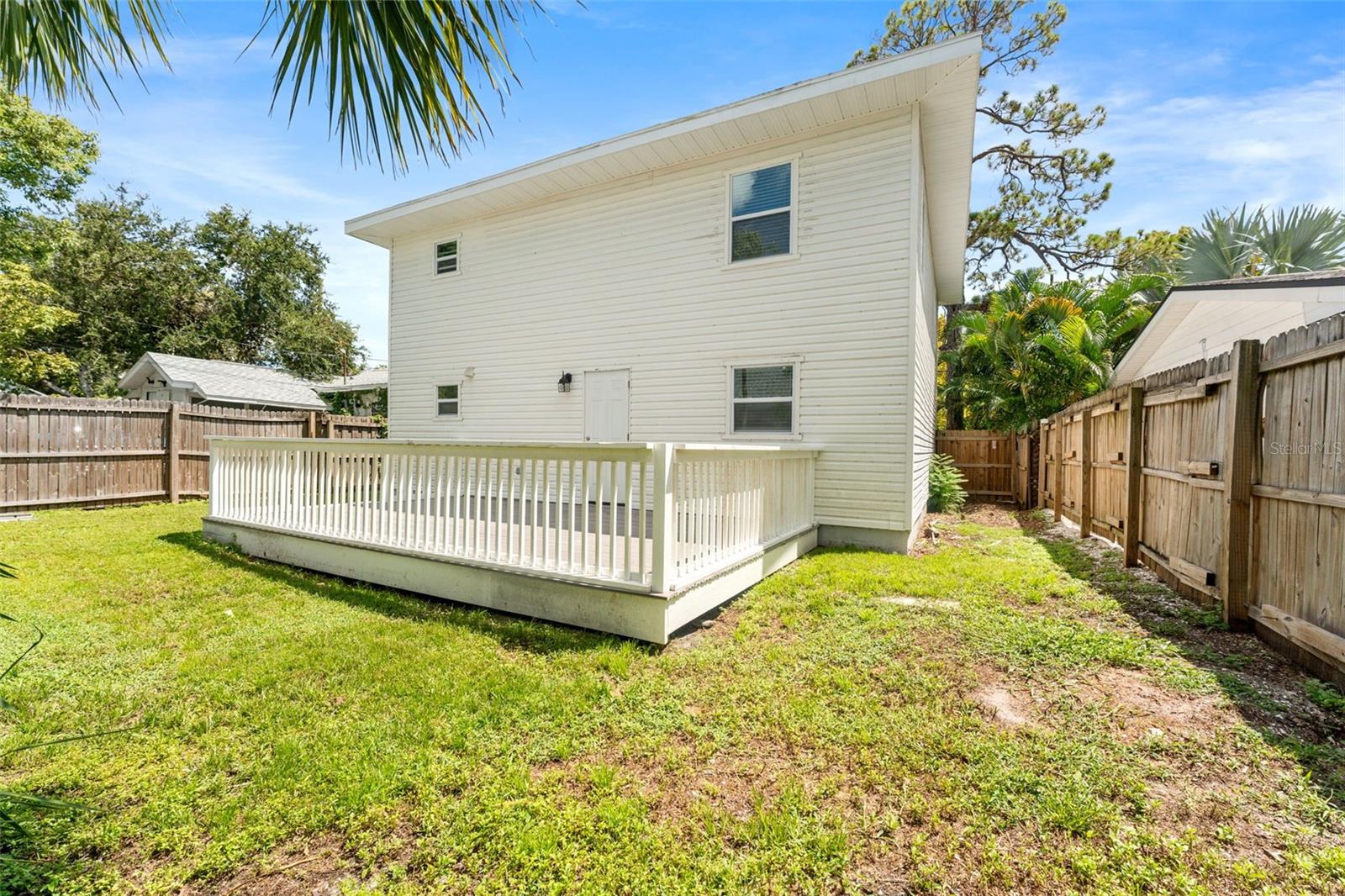 Image 20 of 34 For 5105 Tangerine Avenue S