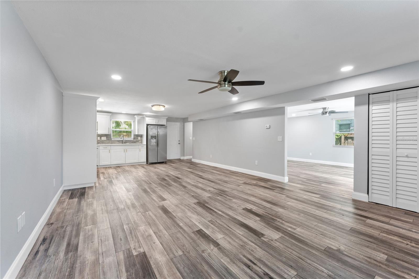 Image 6 of 34 For 5105 Tangerine Avenue S