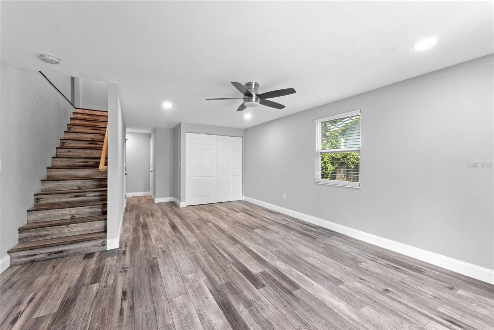 Image 7 of 34 For 5105 Tangerine Avenue S