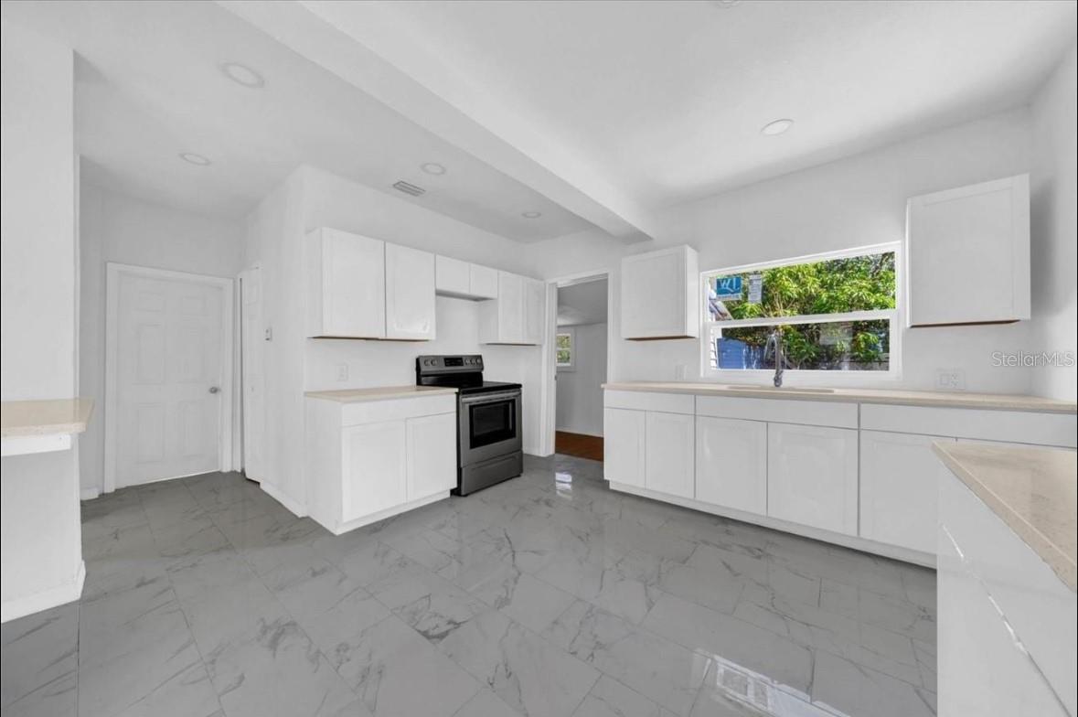 Image 4 of 13 For 3105 17th Street