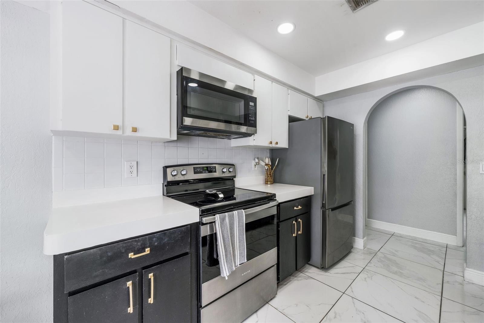 Image 14 of 41 For 7812 Sylvan Drive