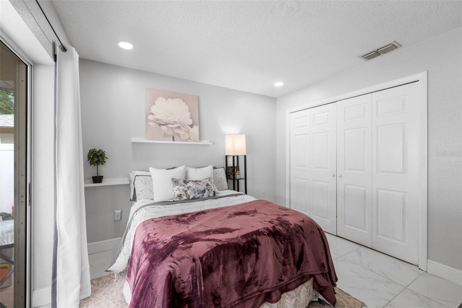 Image 22 of 41 For 7812 Sylvan Drive