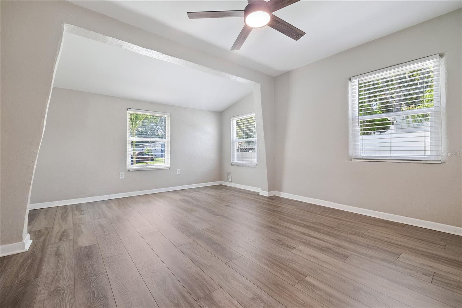Image 5 of 29 For 9314 Ashley Street
