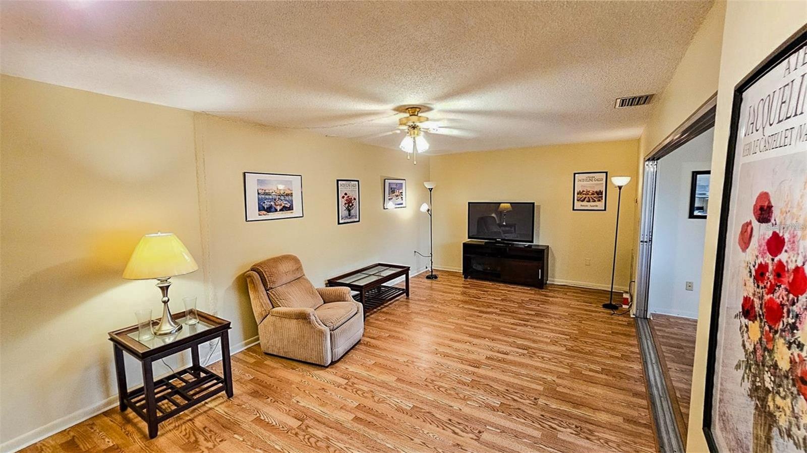 Image 6 of 72 For 5660 80th Street N A303