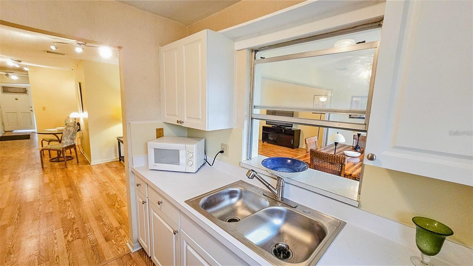 Image 9 of 72 For 5660 80th Street N A303