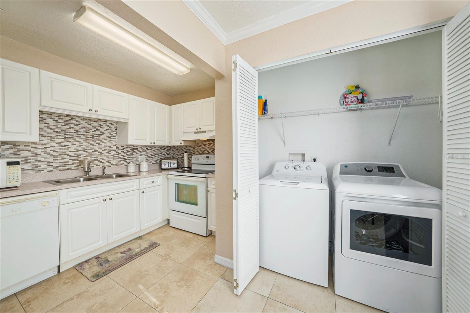 Image 8 of 30 For 13693 Orange Sunset Drive 203
