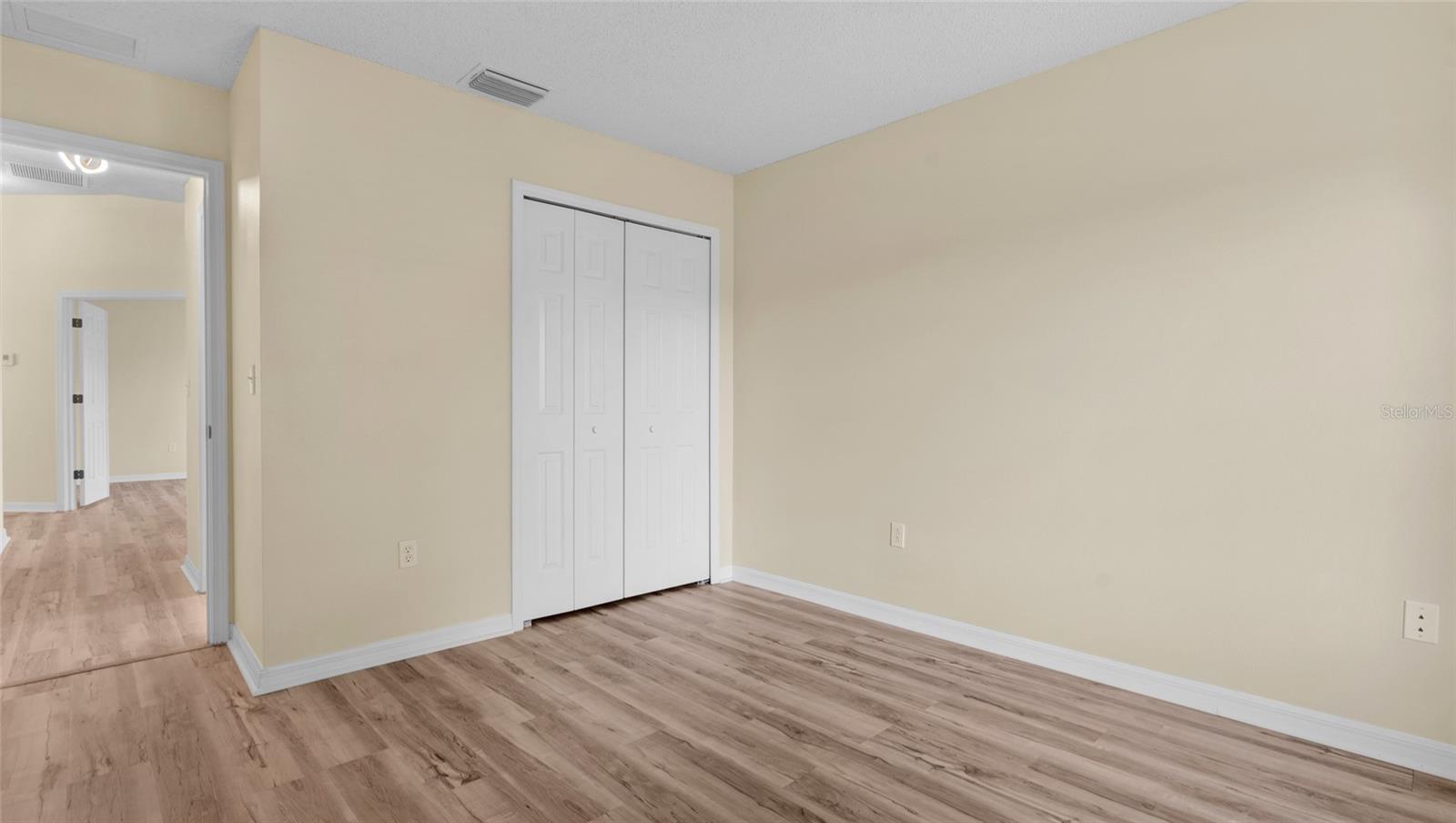 Image 20 of 27 For 12923 Fieldmoor Court