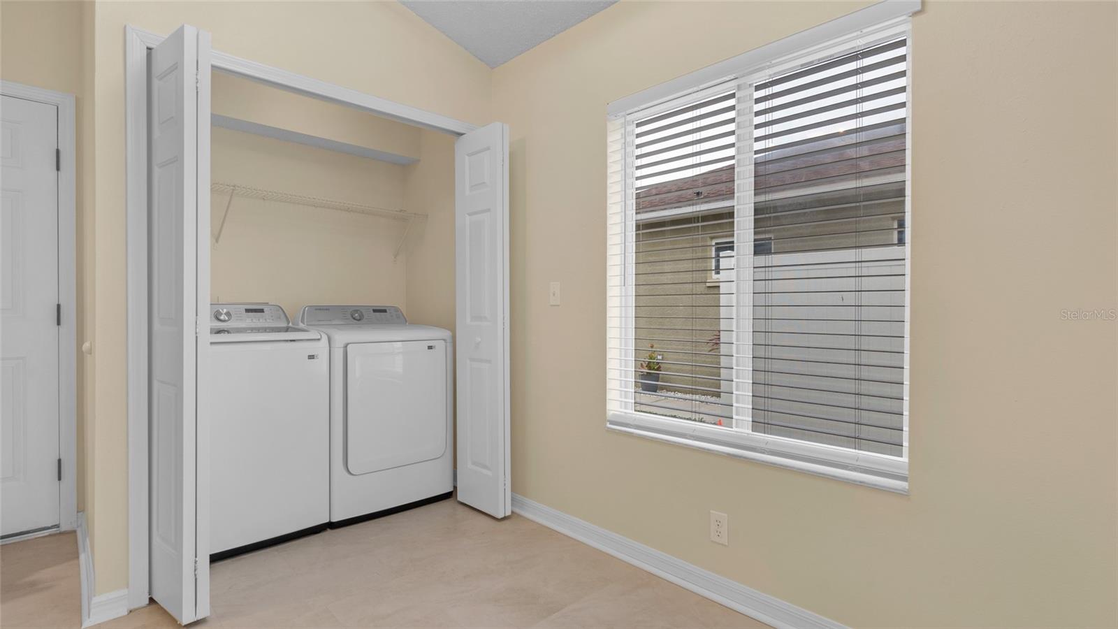 Image 21 of 27 For 12923 Fieldmoor Court