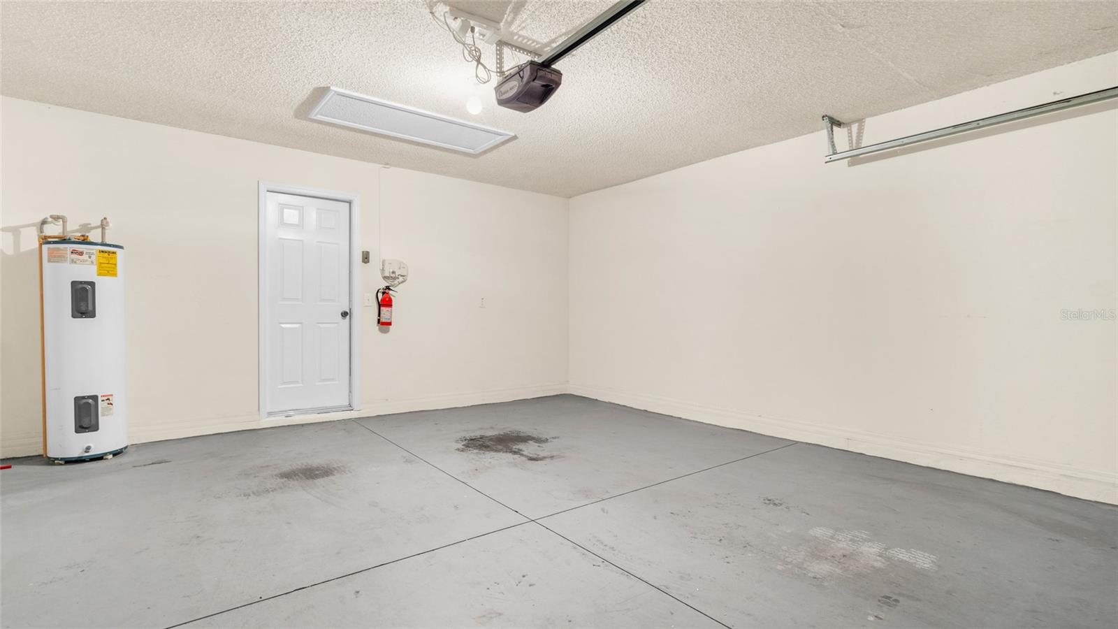 Image 23 of 27 For 12923 Fieldmoor Court