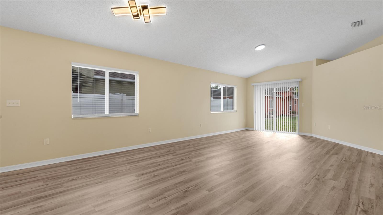 Image 5 of 27 For 12923 Fieldmoor Court