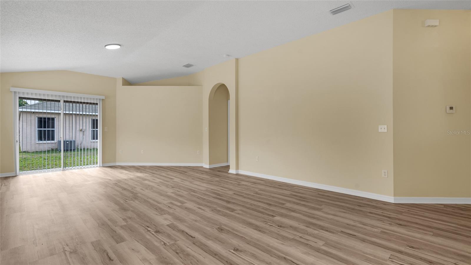 Image 6 of 27 For 12923 Fieldmoor Court