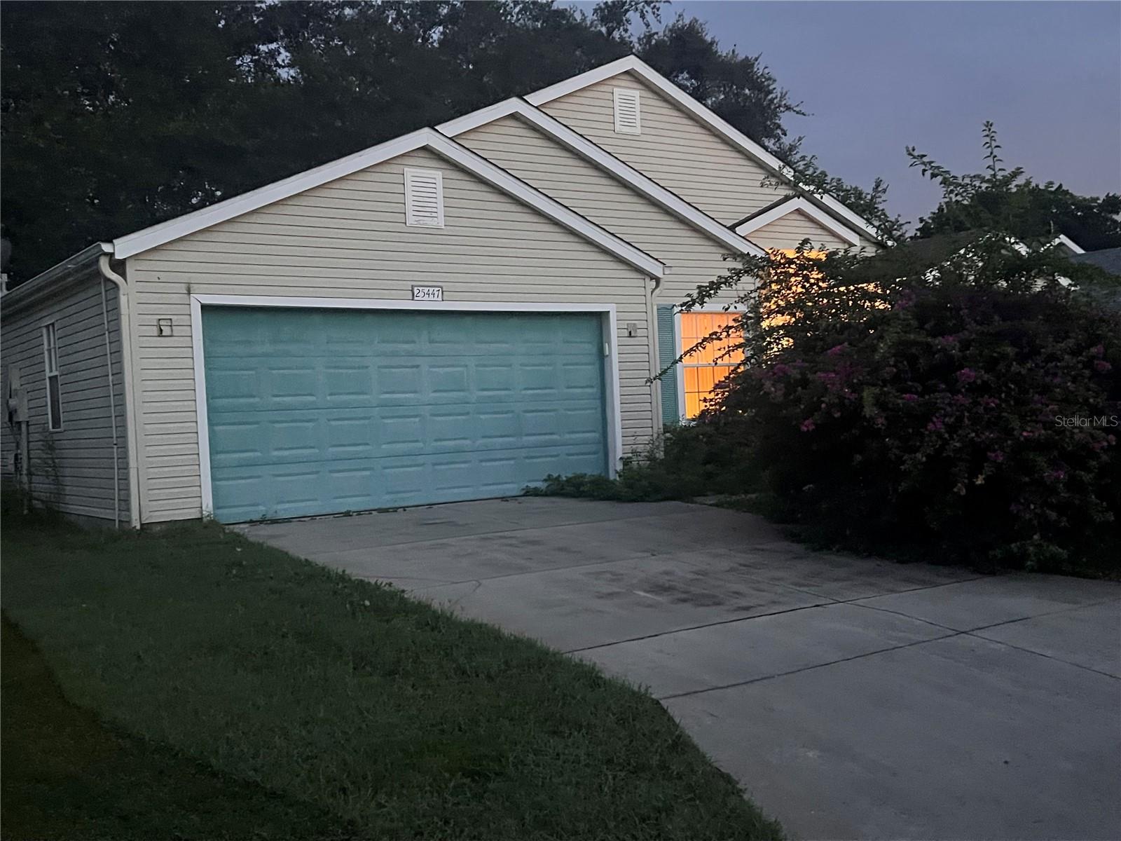 Image 2 of 19 For 25447 Crestwater Drive