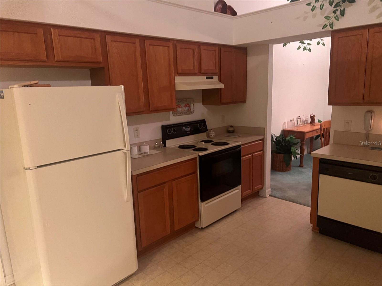 Image 5 of 19 For 25447 Crestwater Drive