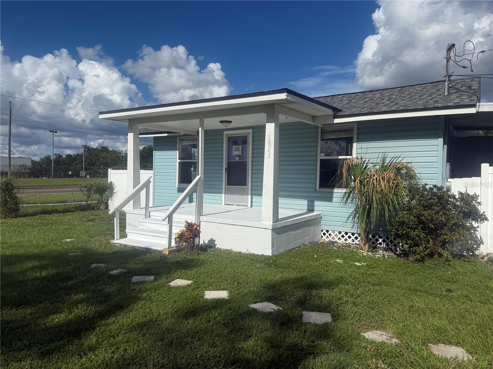 Image 2 of 10 For 3823 Garrison Street