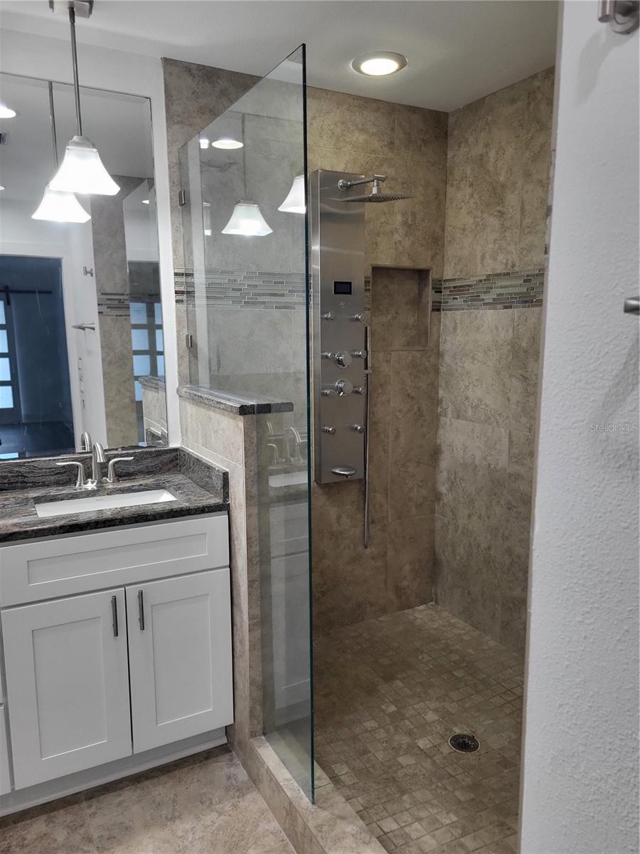 Image 22 of 34 For 555 Boca Ciega Point Boulevard S 1401