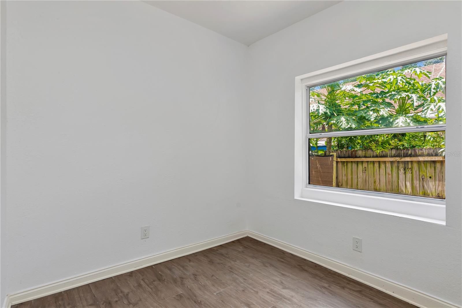 Image 14 of 43 For 2714 36th Avenue N