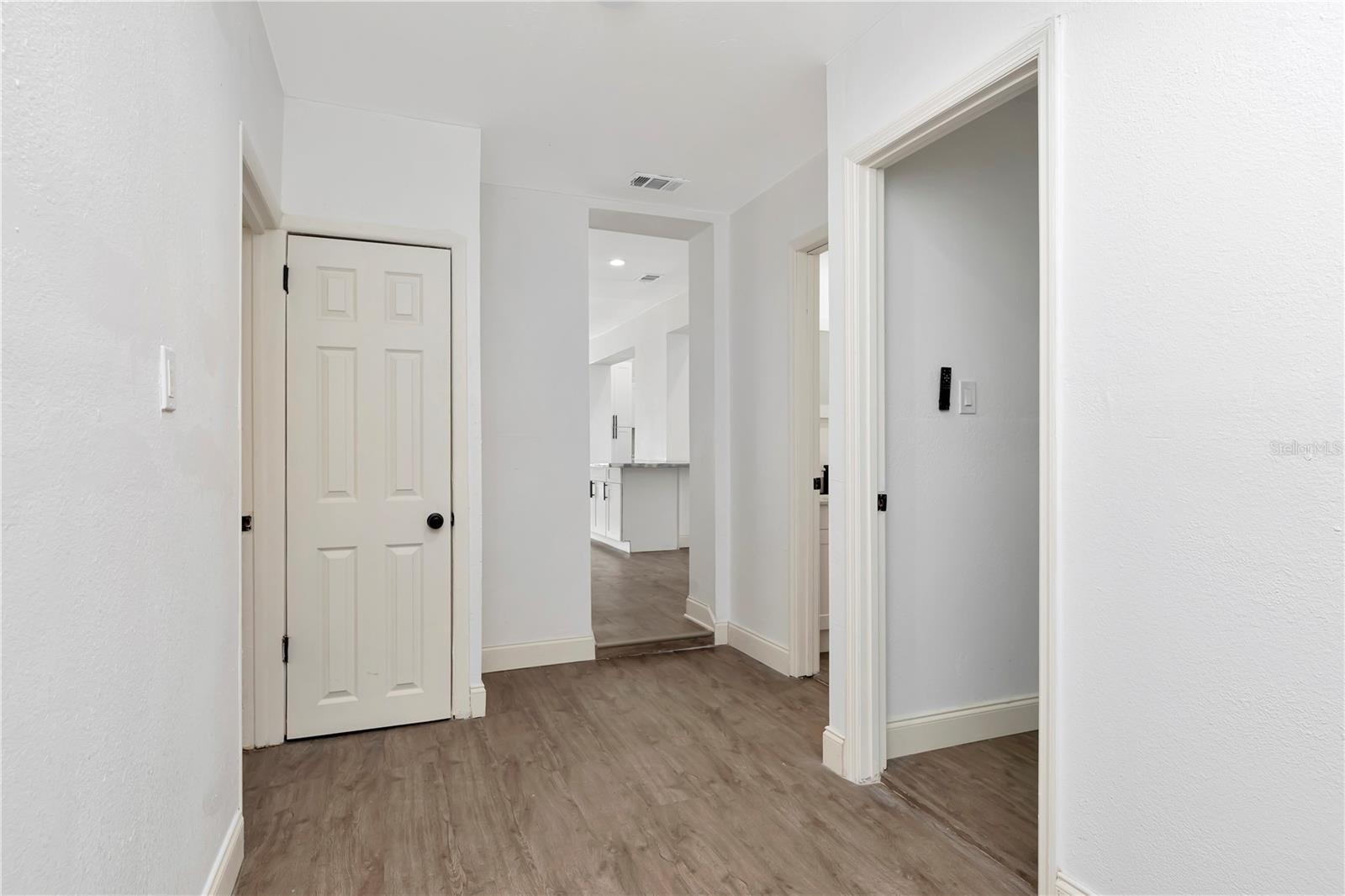 Image 18 of 43 For 2714 36th Avenue N