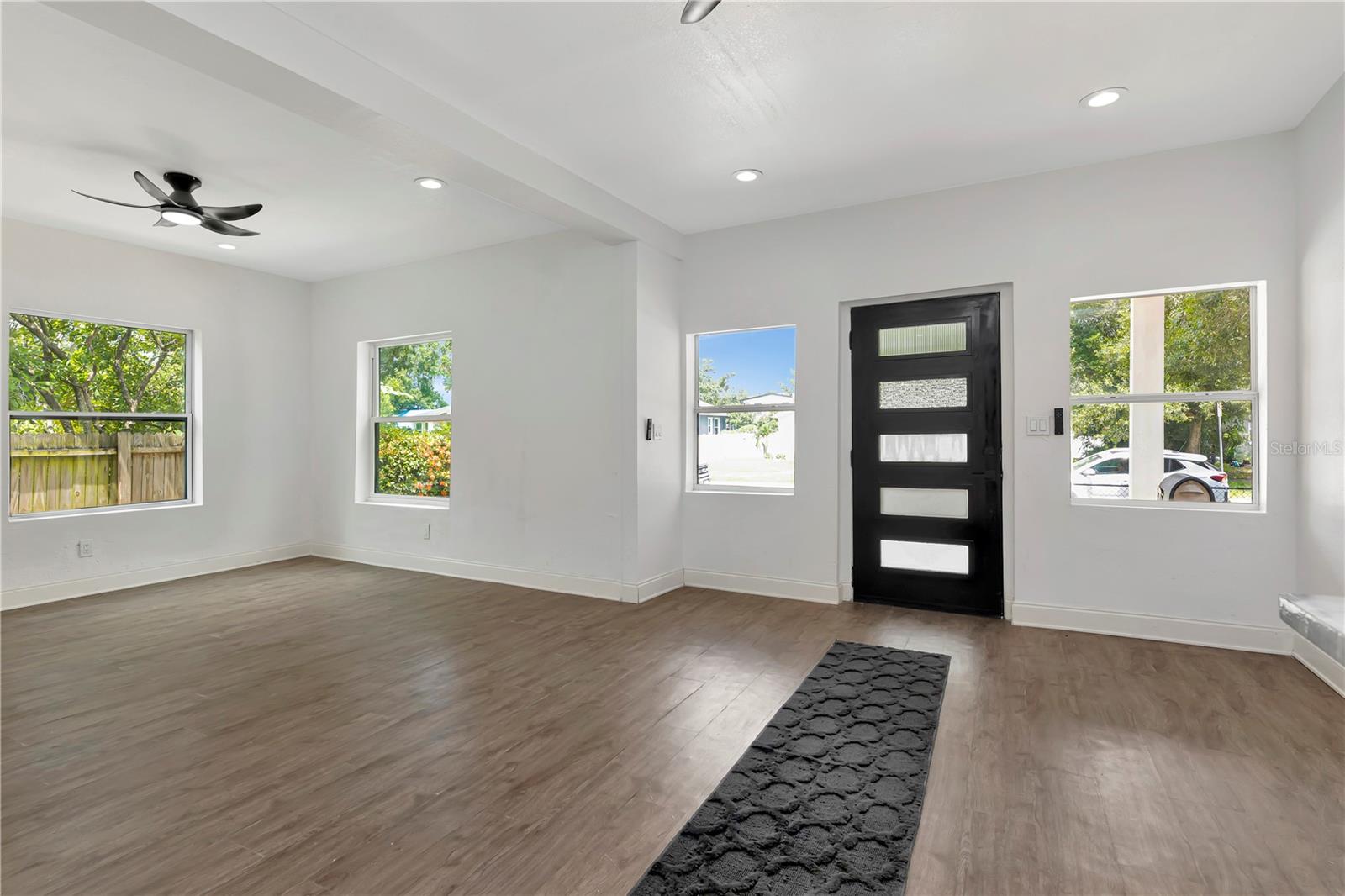 Image 2 of 43 For 2714 36th Avenue N