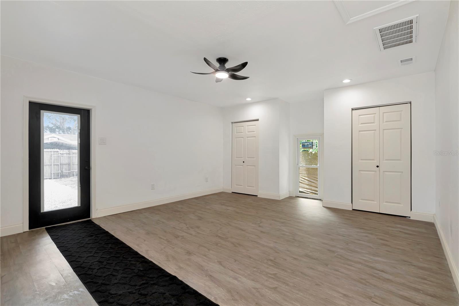 Image 23 of 43 For 2714 36th Avenue N
