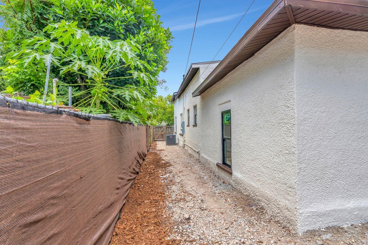 Image 34 of 43 For 2714 36th Avenue N