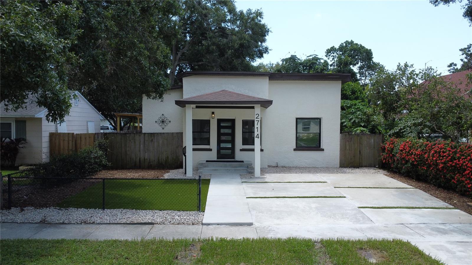Image 37 of 43 For 2714 36th Avenue N