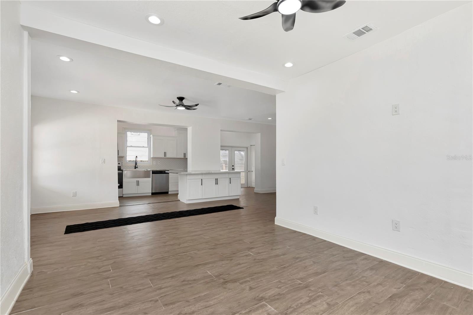 Image 5 of 43 For 2714 36th Avenue N