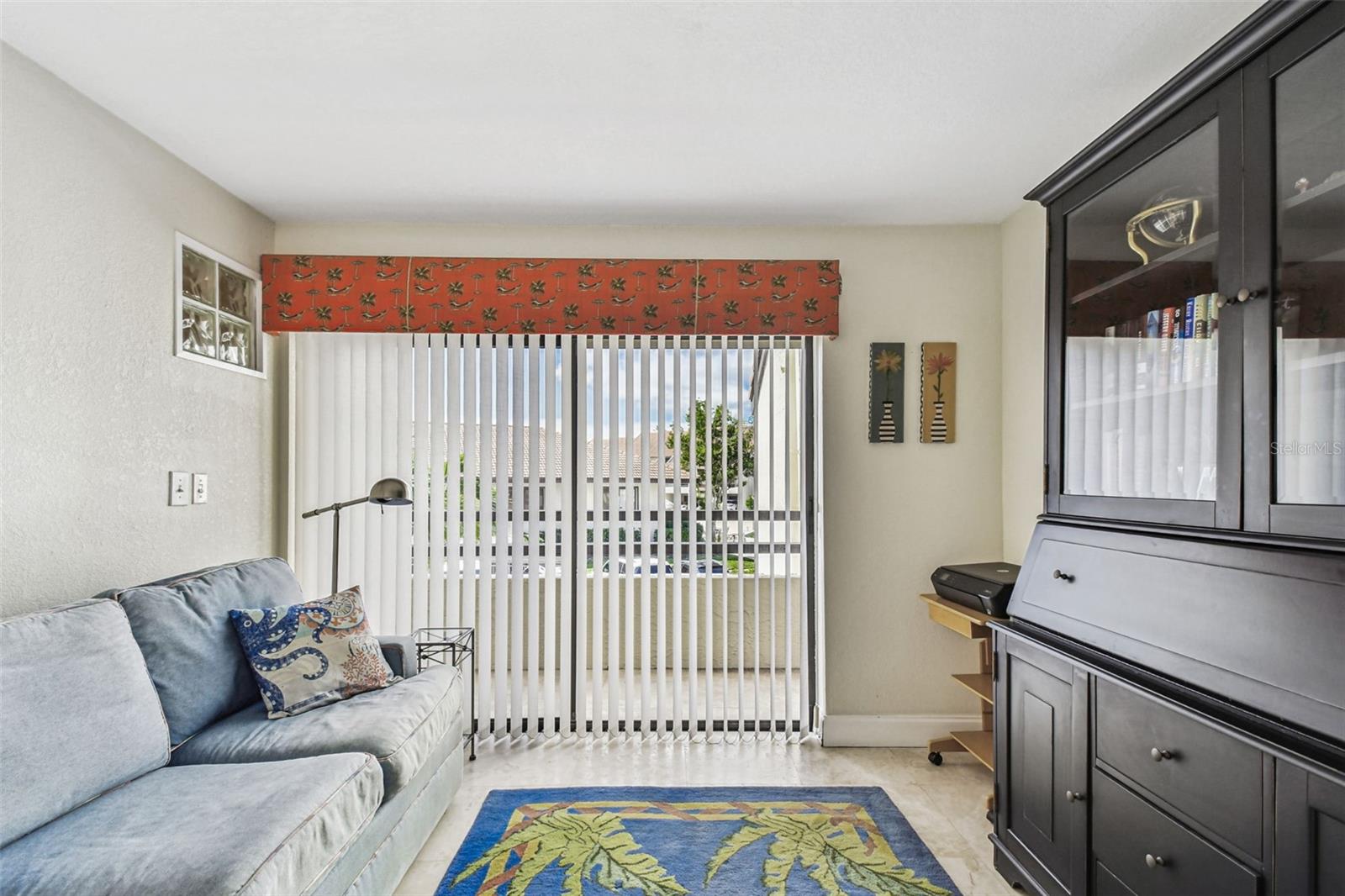 Image 10 of 49 For 127 1st Street E 103