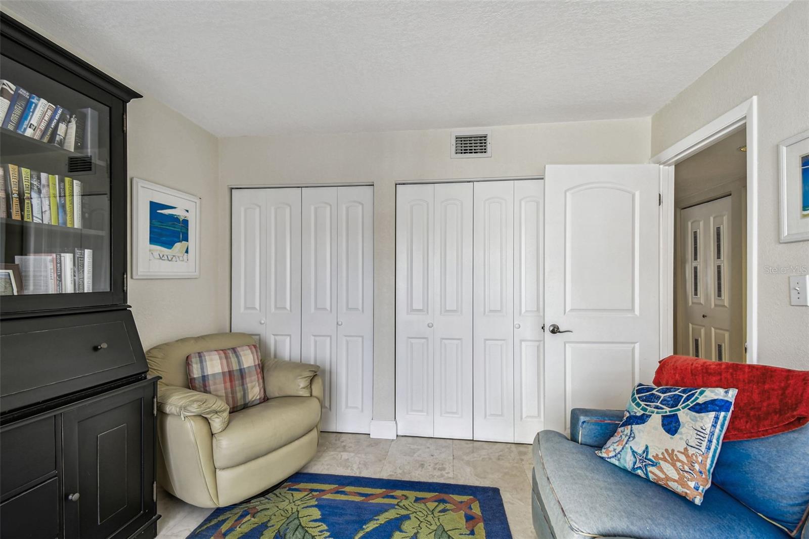 Image 18 of 49 For 127 1st Street E 103