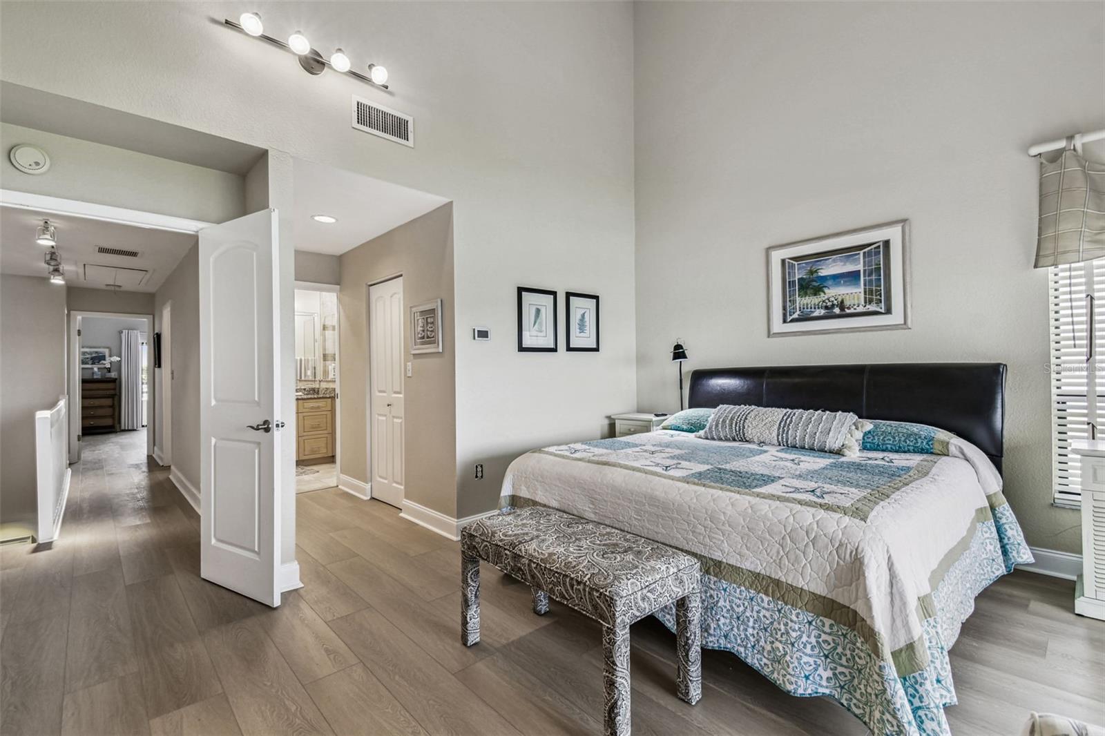 Image 20 of 49 For 127 1st Street E 103