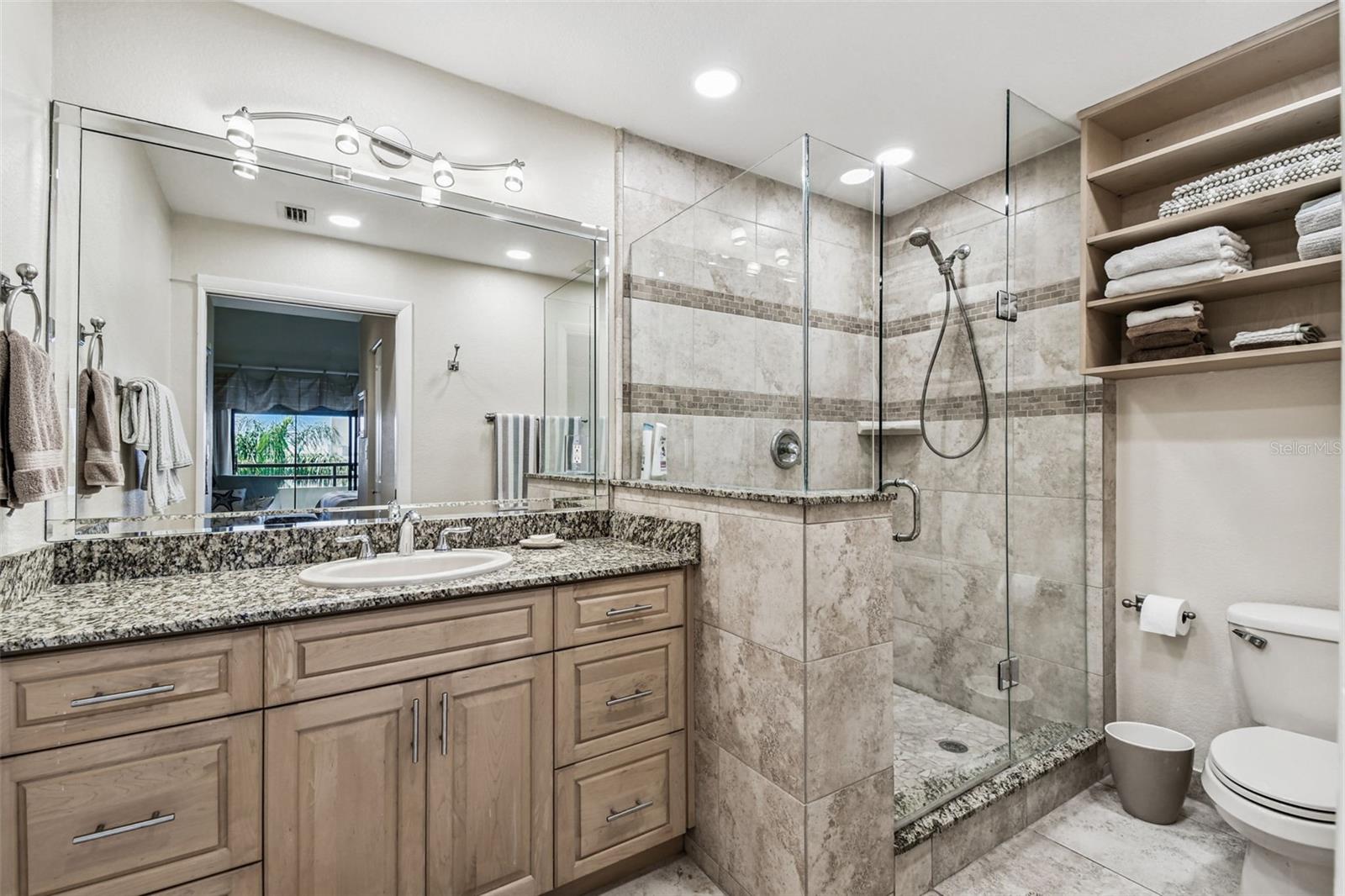 Image 7 of 49 For 127 1st Street E 103