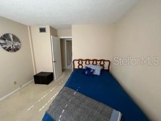 Image 4 of 11 For 2700 Cove Cay Drive 1-3e