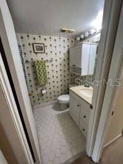 Image 6 of 11 For 2700 Cove Cay Drive 1-3e