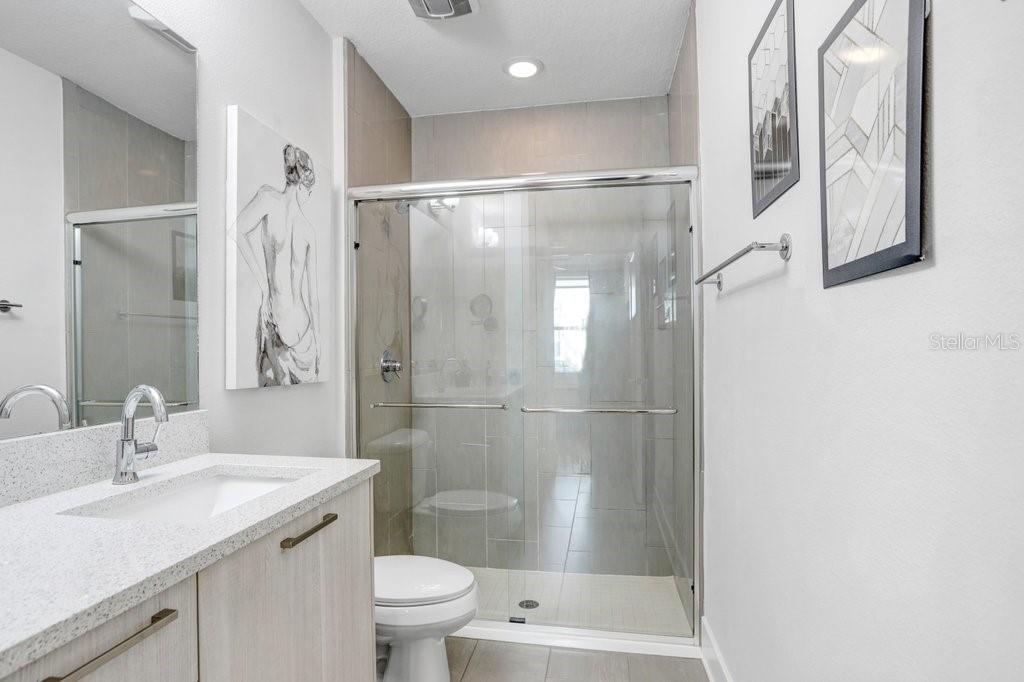 Image 5 of 25 For 2511 Grady Avenue 85