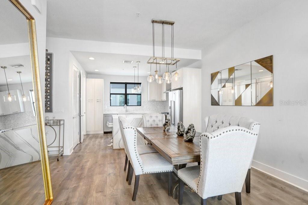 Image 9 of 25 For 2511 Grady Avenue 85