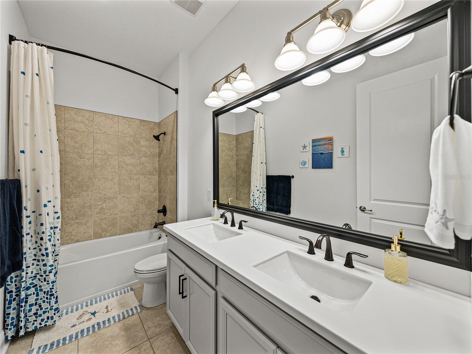 Image 12 of 93 For 7109 Estero Court
