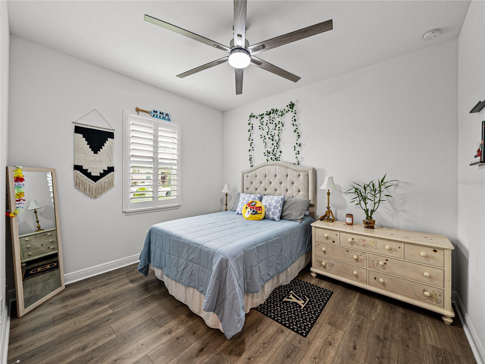 Image 13 of 93 For 7109 Estero Court