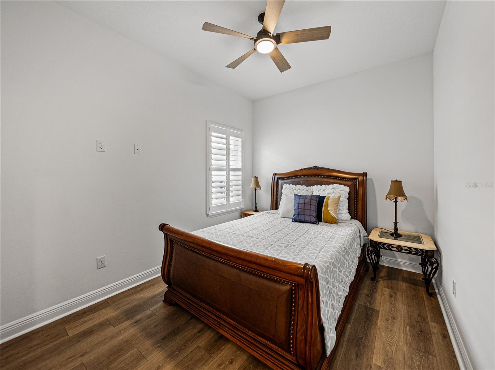 Image 17 of 93 For 7109 Estero Court