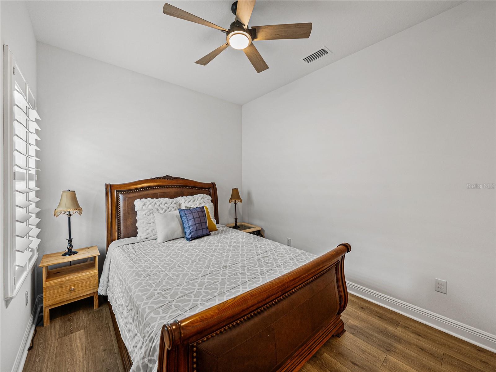 Image 18 of 93 For 7109 Estero Court