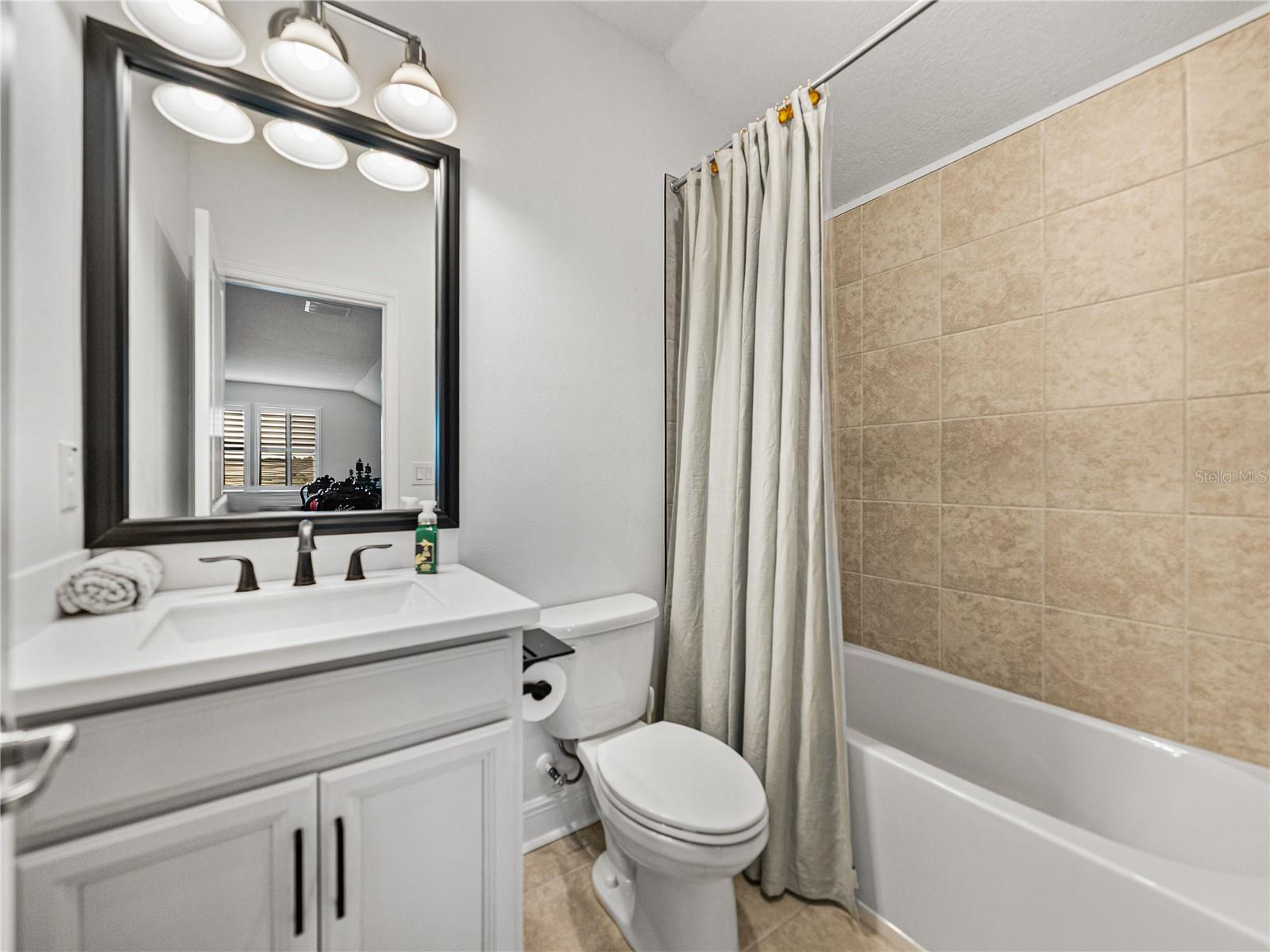Image 24 of 93 For 7109 Estero Court