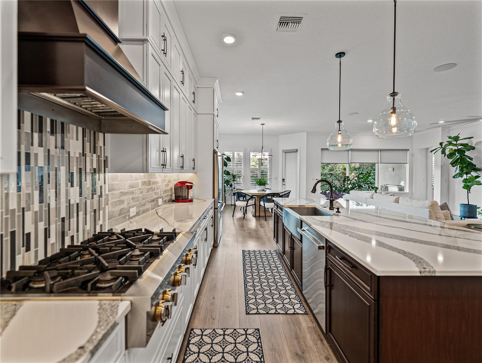 Image 43 of 93 For 7109 Estero Court