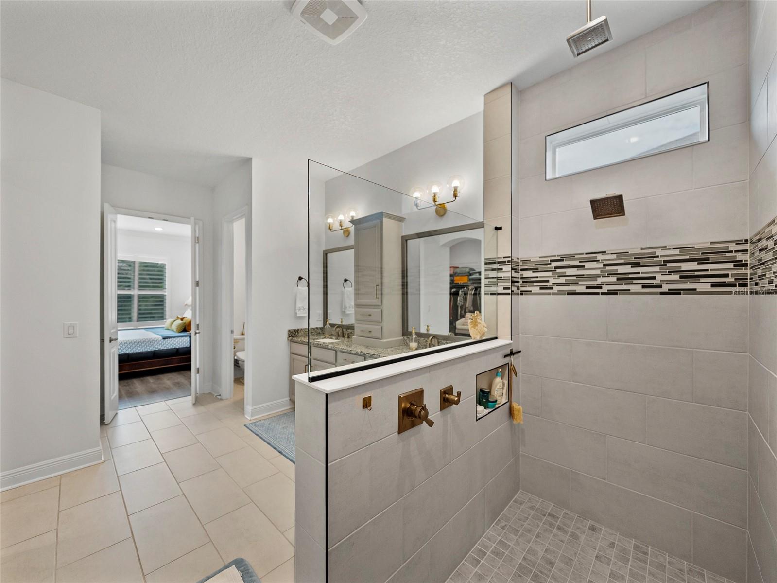 Image 52 of 93 For 7109 Estero Court