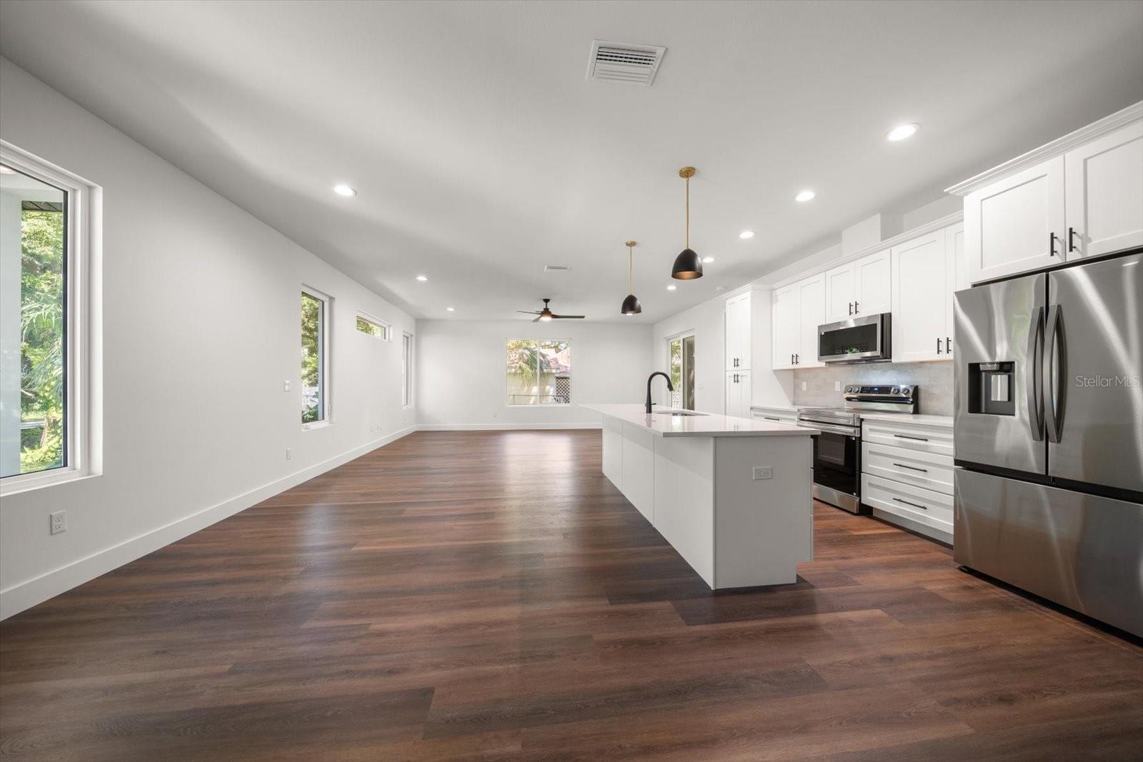 Image 14 of 58 For 4435 78th Street N