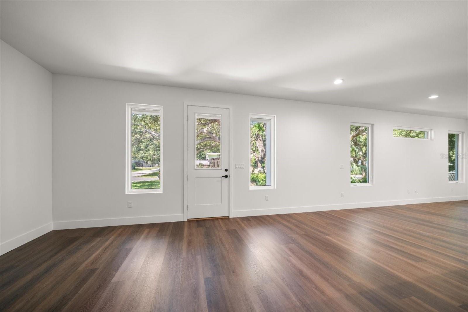 Image 6 of 58 For 4435 78th Street N