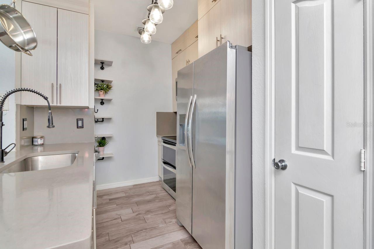 Image 3 of 47 For 5000 Culbreath Key Way 9-121