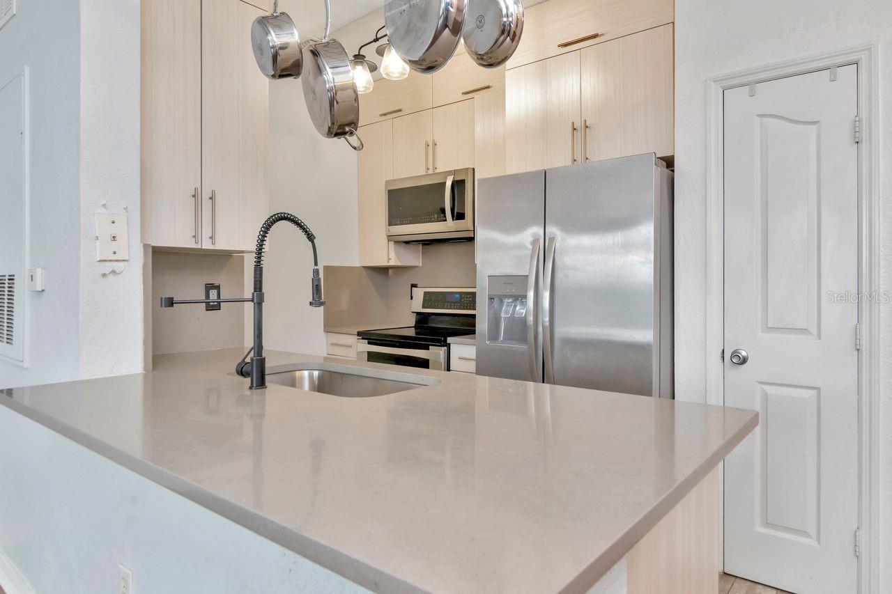 Image 4 of 47 For 5000 Culbreath Key Way 9-121