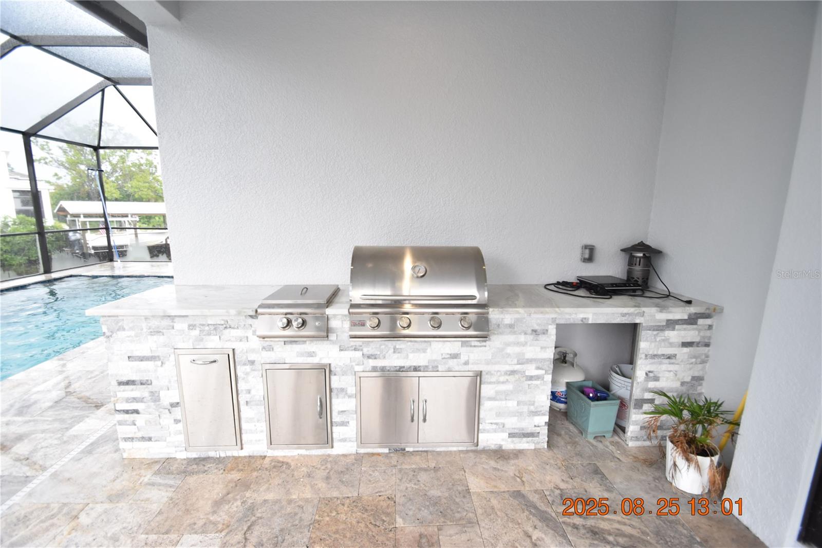 Image 92 of 100 For 6529 Manila Palm Way