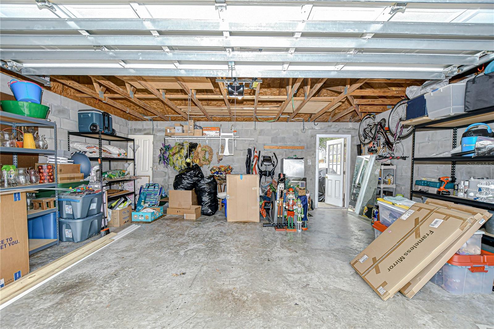 Image 37 of 45 For 10025 Bentley Way